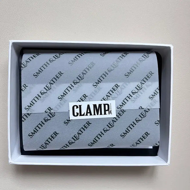 [BUNJANG] CLAMP xxxHolic Keyring &amp; Leather Card Case Bundle Set / CLAMP 클램프전 xxx홀릭 키링+레더카드케이스 일괄
