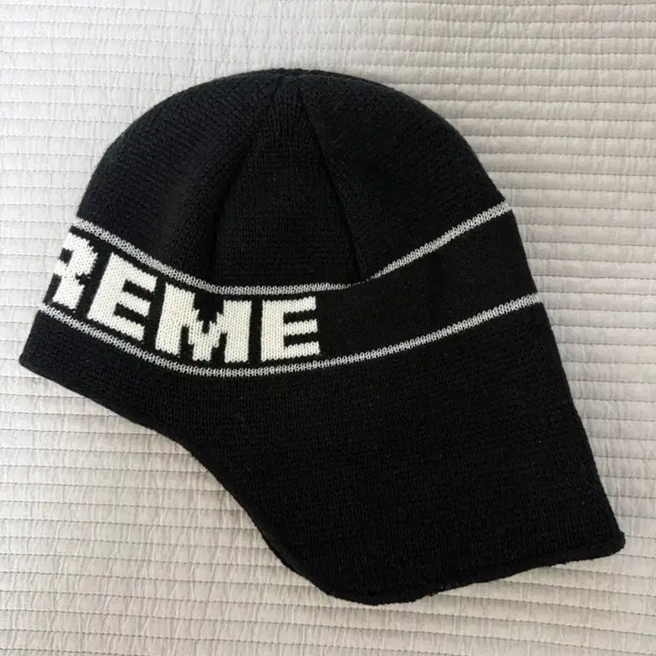 [BUNJANG] Supreme Earflap Beanie Black OS / [OS] 슈프림 이어플랩 비니 블랙 23FW