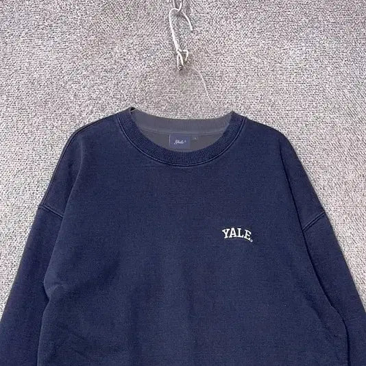 [BUNJANG] Yale Navy Logo Sweatshirt L / 예일 네이비 로고 맨투맨 L