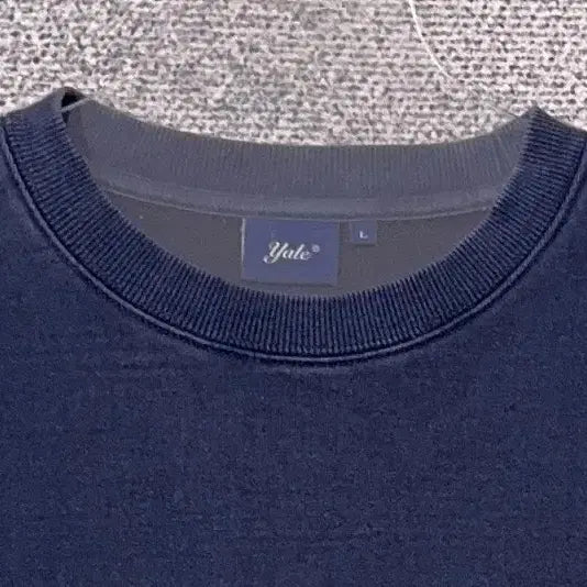 [BUNJANG] Yale Navy Logo Sweatshirt L / 예일 네이비 로고 맨투맨 L