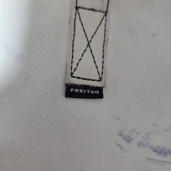[SOLD OUT] 프라이탁 줄리엔 가방
