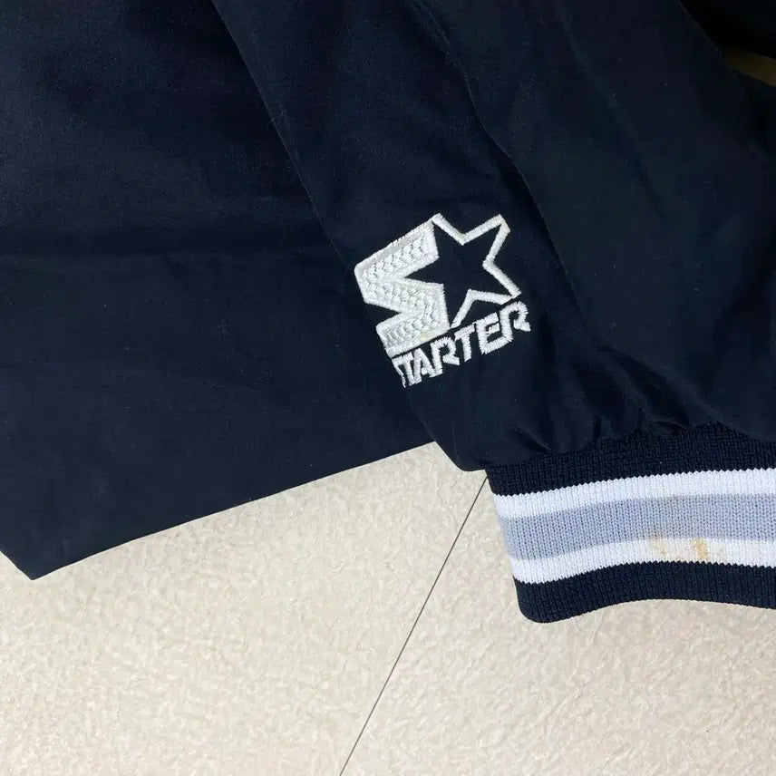 [BUNJANG] Starter Oakland Raiders Big Logo Pullover Warm-up (110) / 90s 스타터 오클랜드 레이더스 빅로고 풀오버 웜업 (110)
