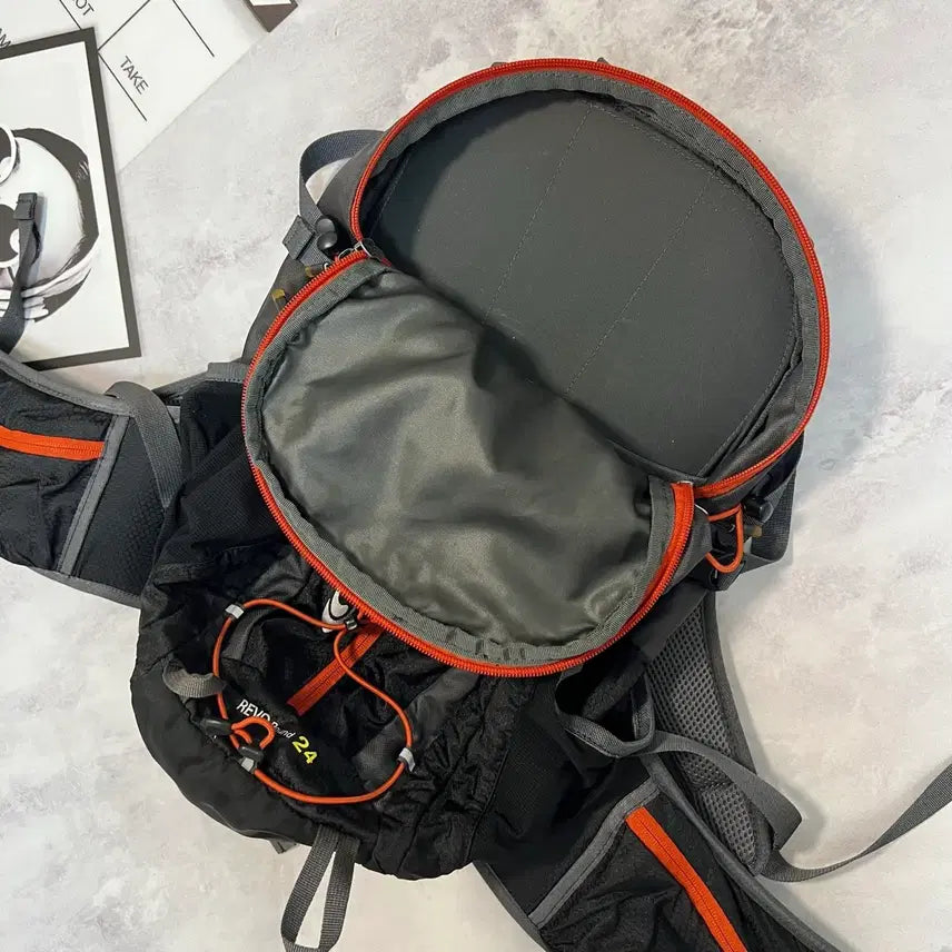 [SOLD OUT] Salomon REVO Round 24