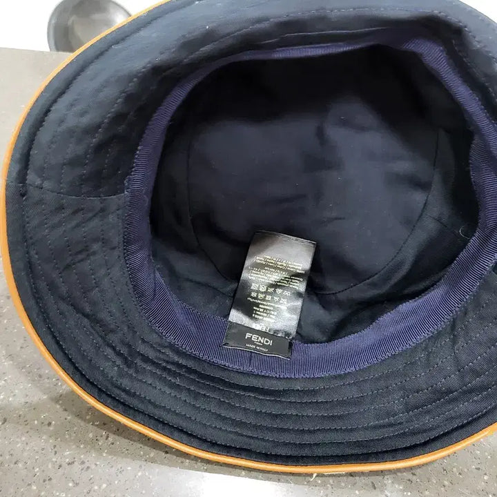 [BUNJANG] Fendi FF Logo Bucket Hat / (정품)펜디 FF 로고 버킷햇 남녀공용 F