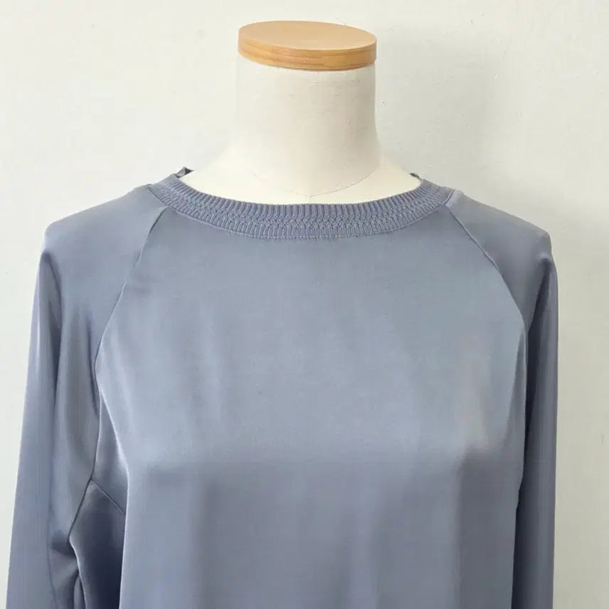 [SOLD OUT] 빈티지 만원샵 블루 실크 맨투맨