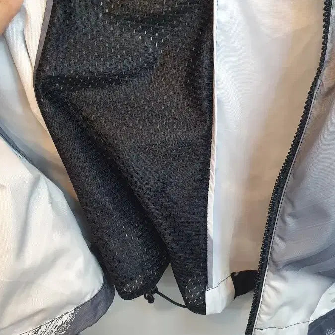 [BUNJANG] Nike Pattern Windbreaker Jacket / 나이키 패턴 바람막이 자켓 M