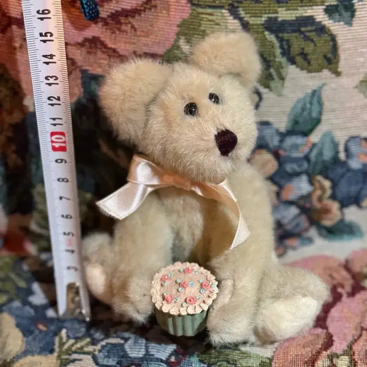 [SOLD OUT] 보이즈베어 컵케이크 곰인형