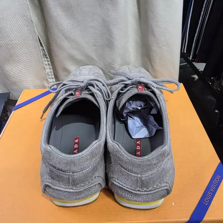 [BUNJANG] Prada Suede Sneakers / 프라다 스웨이드 스니커즈