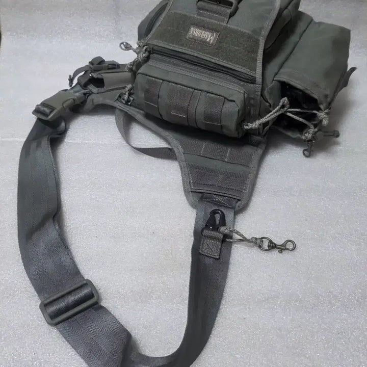 [BUNJANG] MAGFORCE Jumbo Earhart Sling Bag / 맥포스 MAGFORCE 점보 에어하트 슬링백 다용도 전술가방