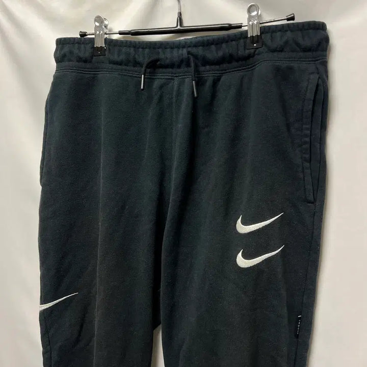 [SOLD OUT] [정품/L] 나이키 더블스우시 블랙 조거 팬츠/바지