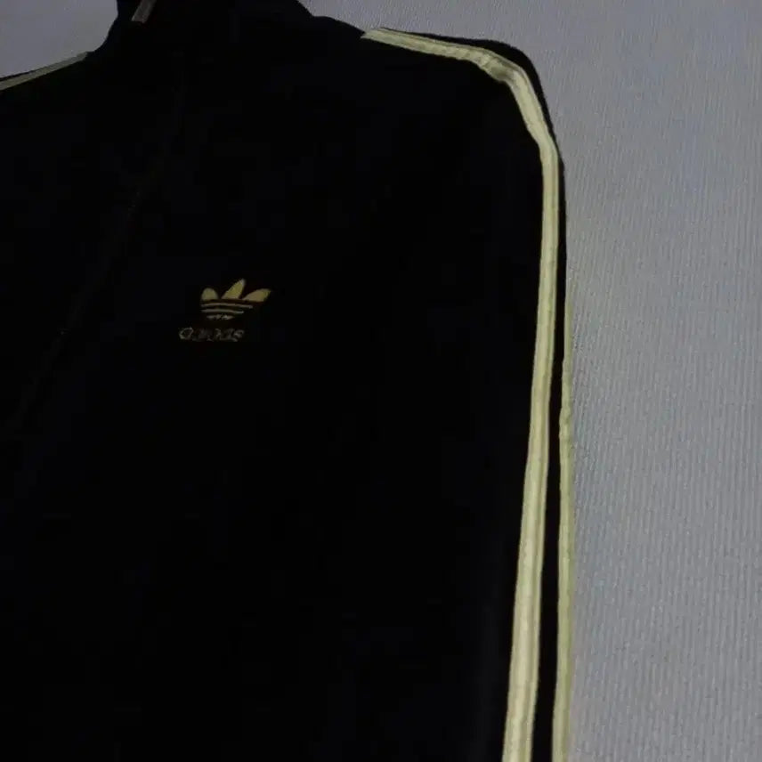 [BUNJANG] Adidas Velvet Black Track Top Jacket / 아디다스 희귀 대장급 벨벳 블랙 금장 검정 트랙탑 저지 져지집업 100