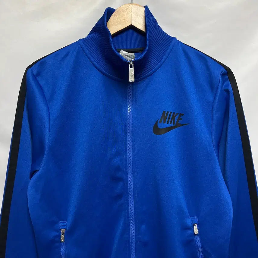 [SOLD OUT] [정품/M] 나이키 스우시 사이드라인 블루파랑 트랙탑/져지