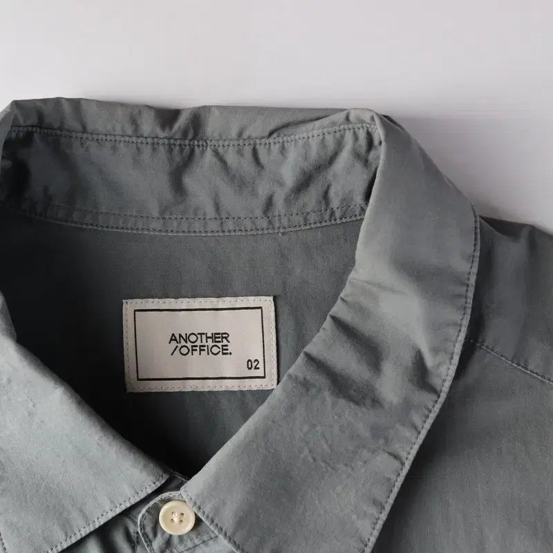 [BUNJANG] Another Office Two-Pocket Cotton Half Shirt / 어나더오피스 투포켓 코튼 하프 셔츠 02