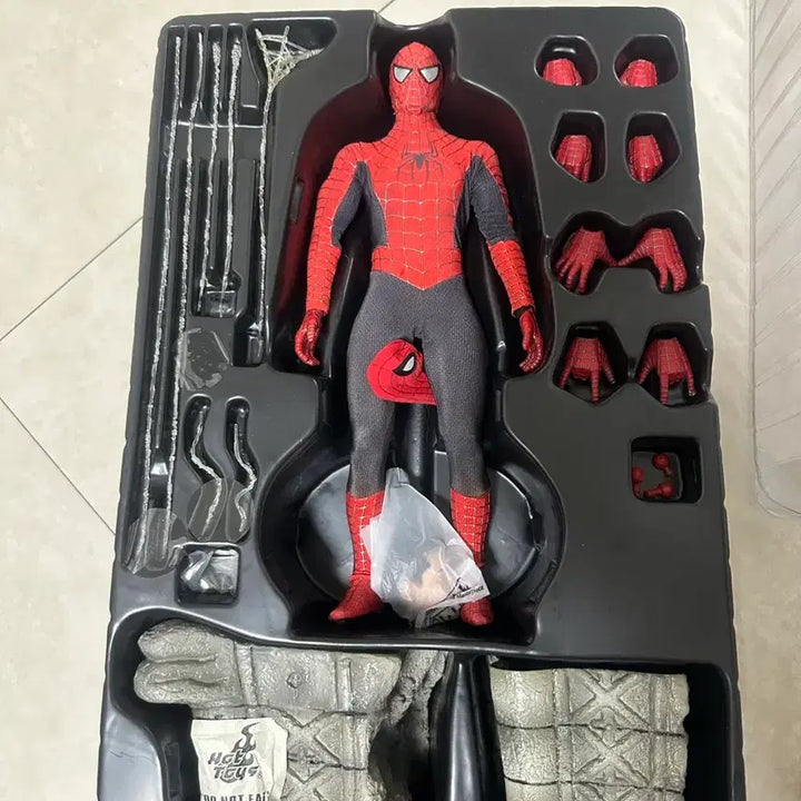 [BUNJANG] Hot Toys Spider-Man (Tobey Maguire) Figure / 스파이더맨 피규어 (토비 맥과이어) 핫토이