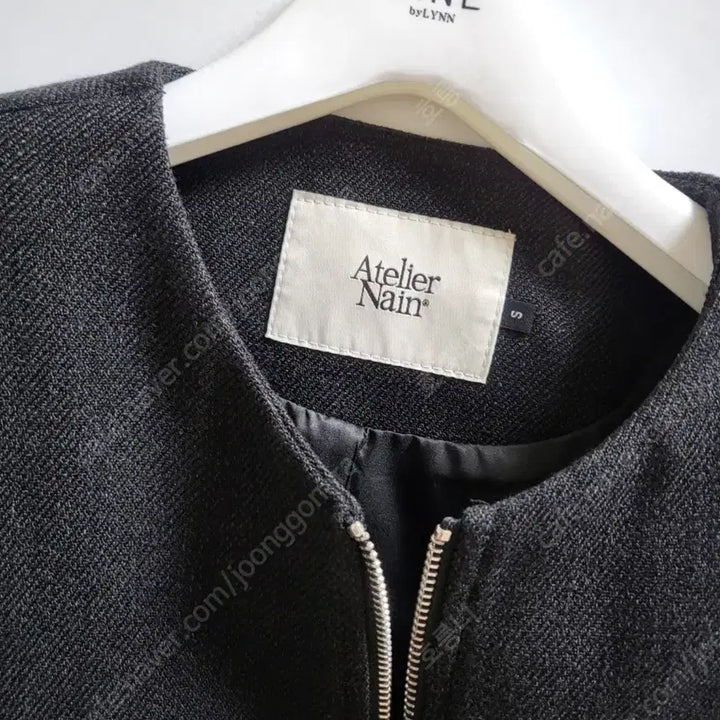 [SOLD OUT] [시착만한 새제품무방] 정가95,400원 아뜰리에나인 트위드 집업 자켓