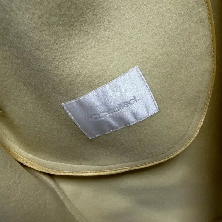 [SOLD OUT] [사놓고보관만한 새제품무방]정가 30만원대 백화점코트 씨씨콜렉트 정품 루
