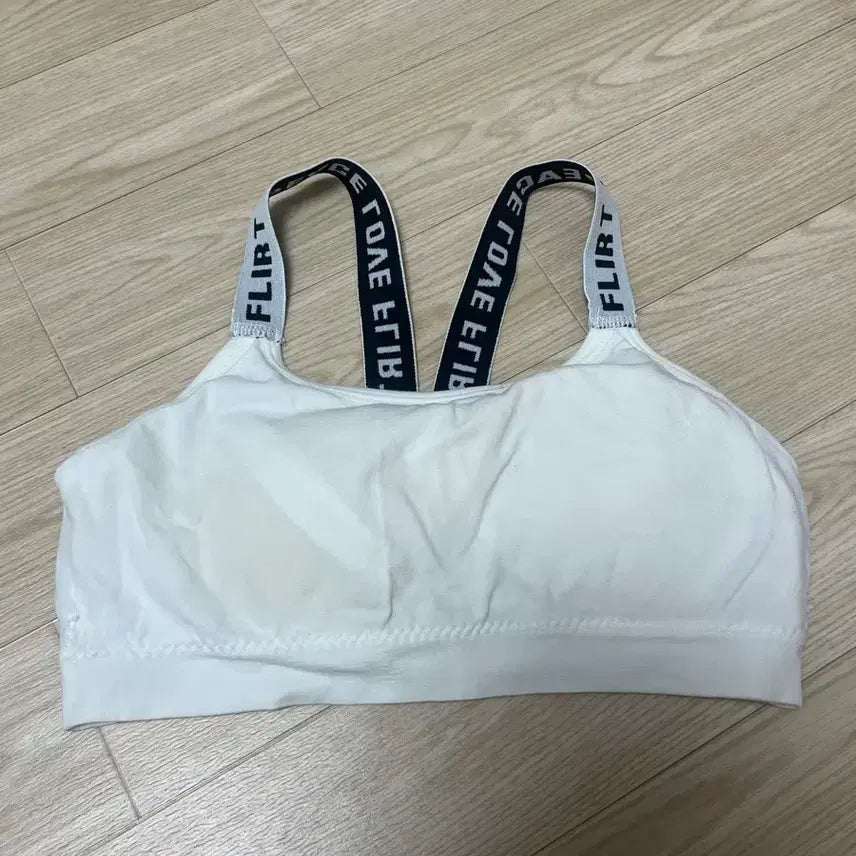 [SOLD OUT] 여성 스포츠 브라 (사용감 O)