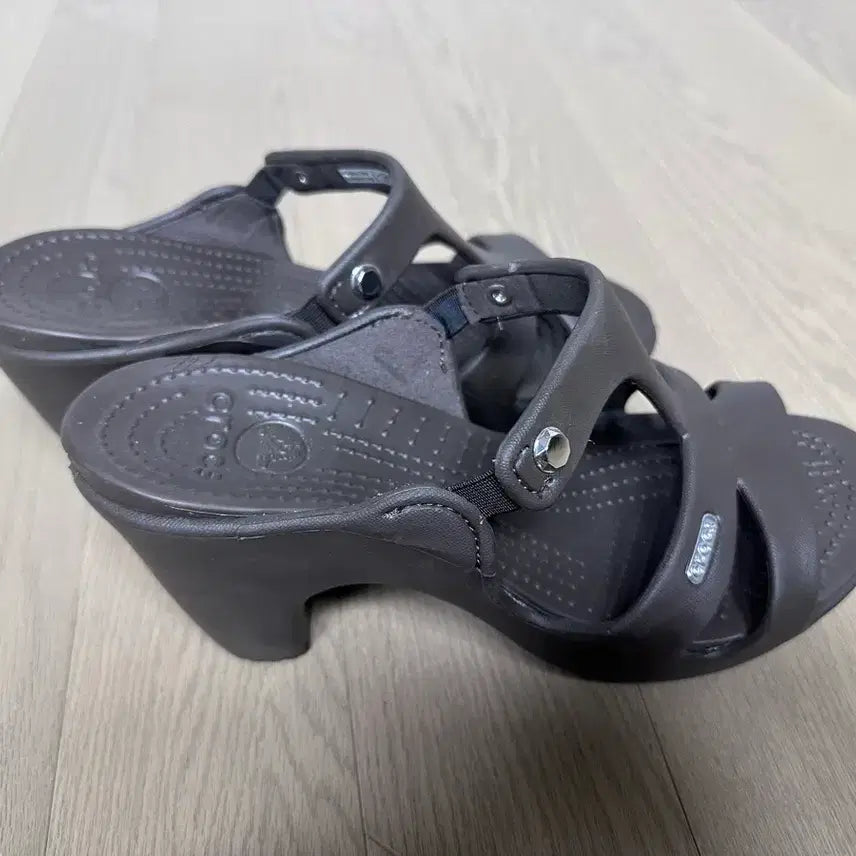 [BUNJANG] Crocs Cypress W8 Shoes / 크록스 사이프러스 w8 (새신발)
