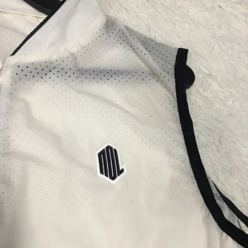[SOLD OUT] 빈폴 경량 베스트 만원샵 DD16