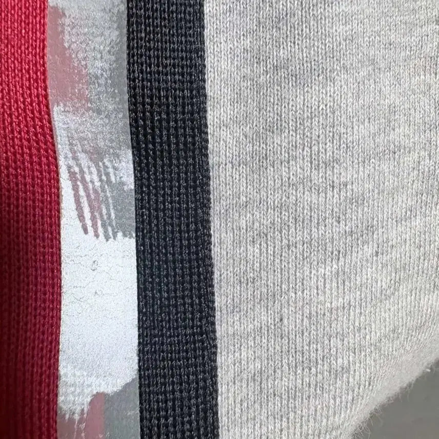 [SOLD OUT] 급처) 정품 몽클레어 삼선 라인 그레이 집업 자켓