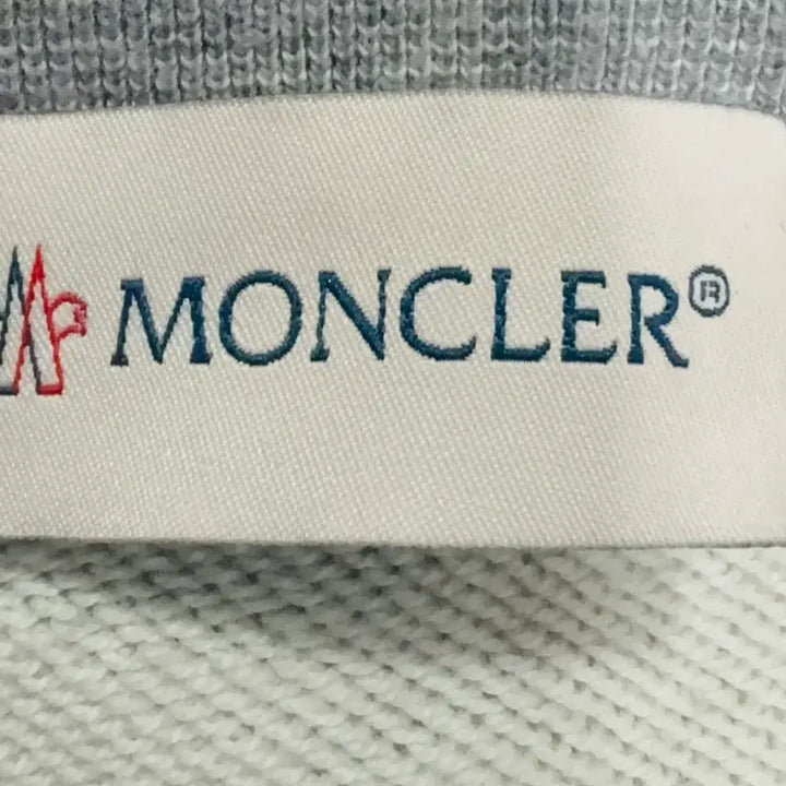[SOLD OUT] 급처) 정품 몽클레어 삼선 라인 그레이 집업 자켓