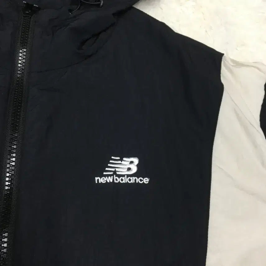 [SOLD OUT] 뉴발란스 바람막이자켓 만원샵 DD16