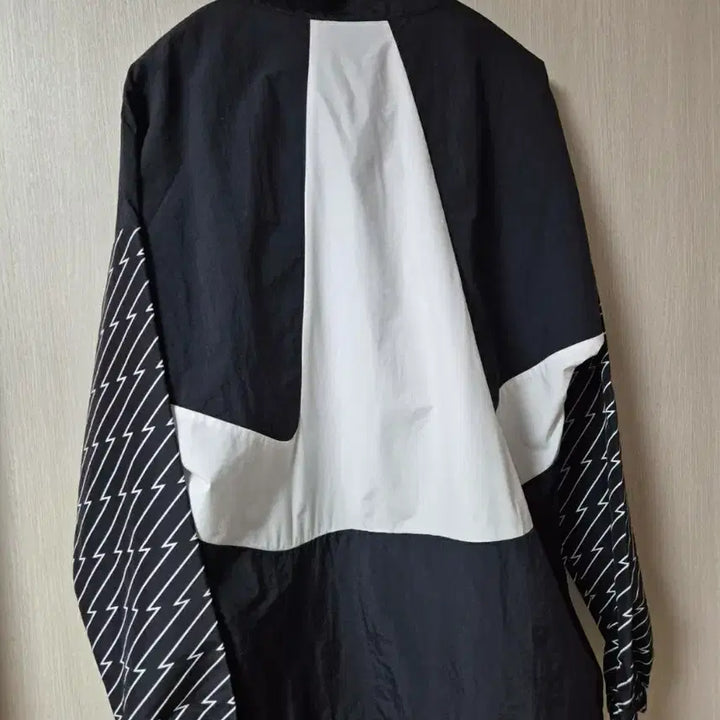 [SOLD OUT] 스파이더 맨즈 하프 집 볼트 재킷 바람막이 자켓 남성 라지