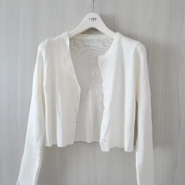[SOLD OUT] 화이트 크롭 니트 가디건 S