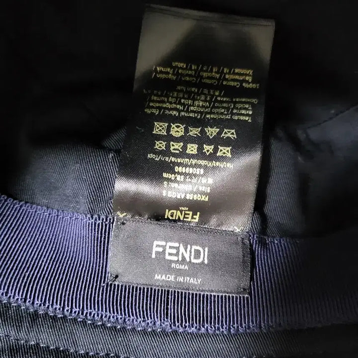 [SOLD OUT] 정품!!펜디 버킷햇 남녀착용가능해요.F