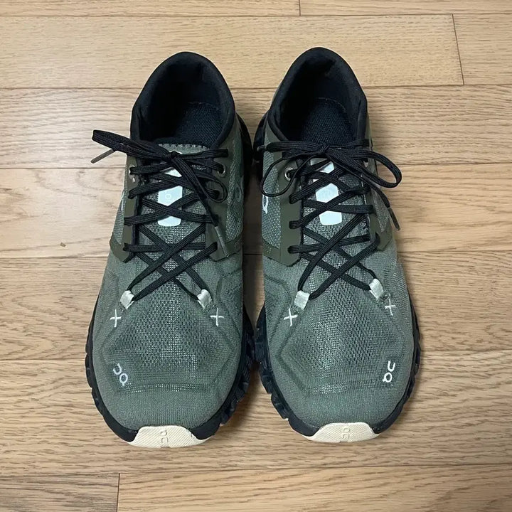 [SOLD OUT] 250 / 온러닝 운동화 러닝화