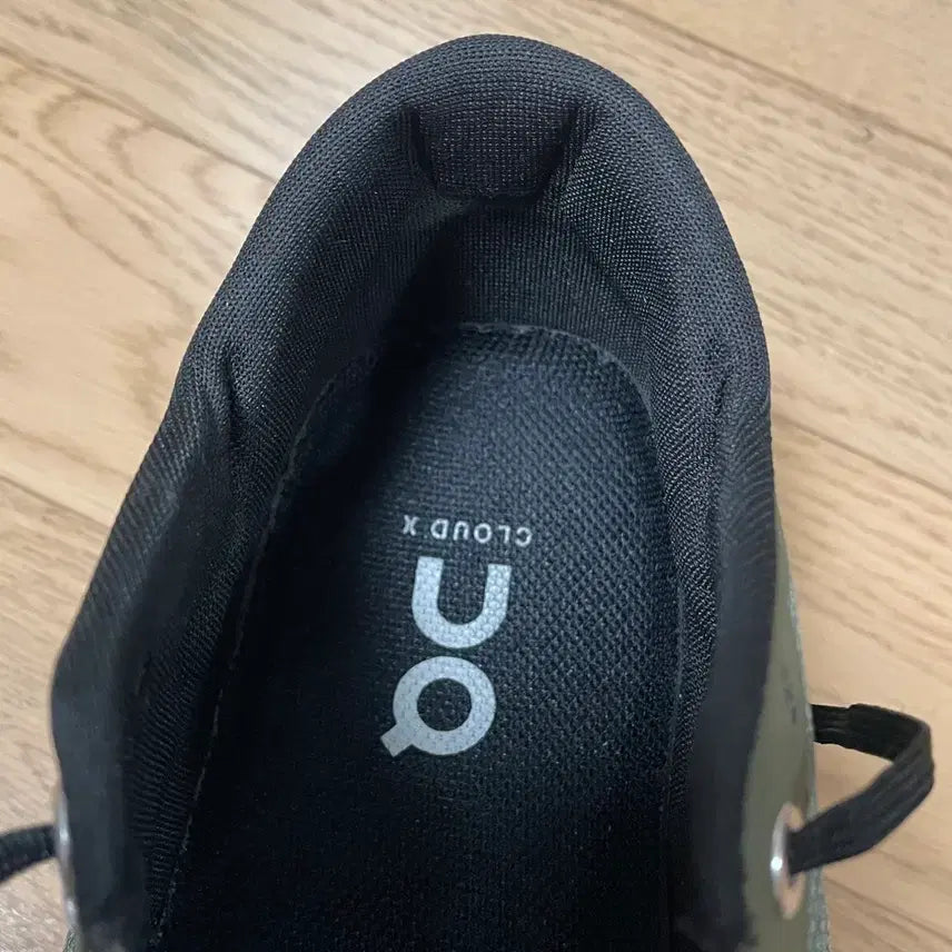 [SOLD OUT] 250 / 온러닝 운동화 러닝화