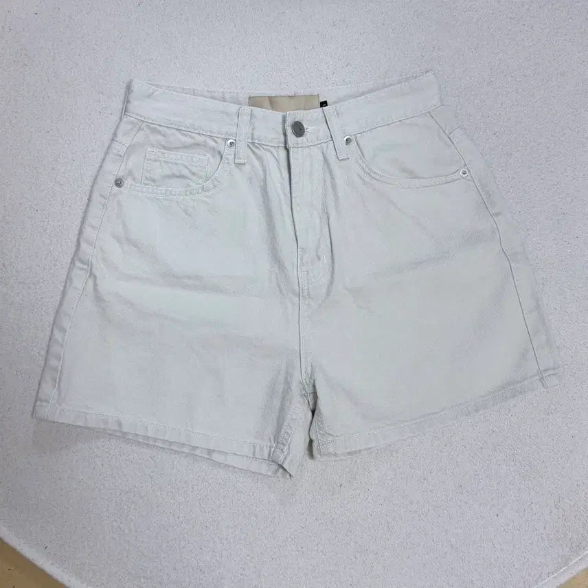 [BUNJANG] NAIN Ivory Shorts / 나인(NAIN) 아이보리 반바지