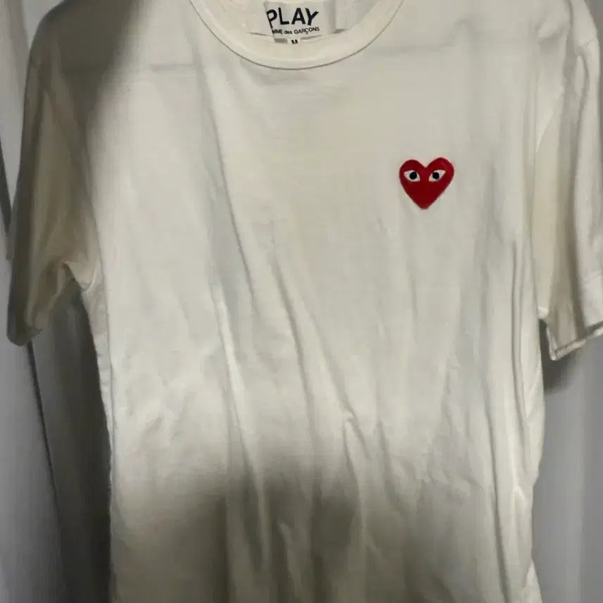 [SOLD OUT] 꼼데가르송 흰색 하트 반팔티셔츠