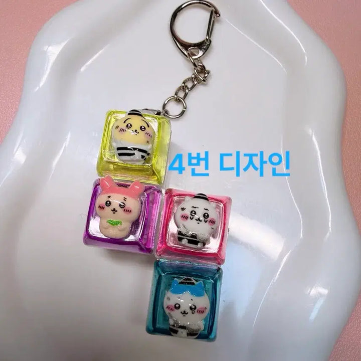 [BUNJANG] LED키캡키링 먼작귀 키캡키링 치이카와키캡키링 / LED키캡키링 먼작귀 키캡키링 치이카와키캡키링