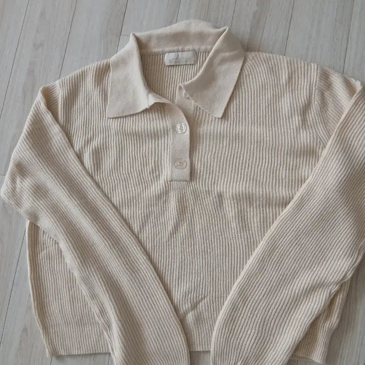 [SOLD OUT] 여성 카라니트 새옷 2벌일괄(기본이너티 새옷 덤)