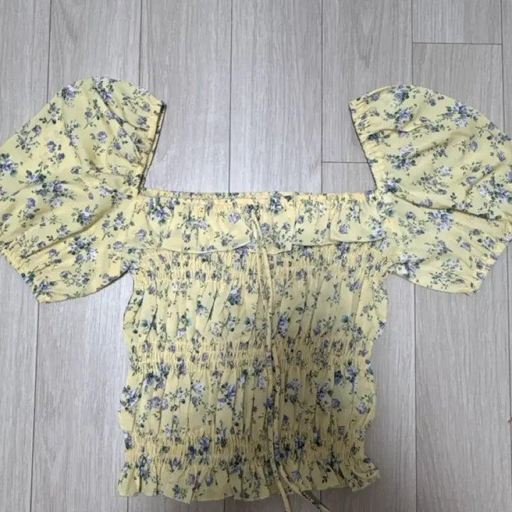[BUNJANG] Pale Jade Floral Crop Blouse / 페일제이드 크롭 블라우스