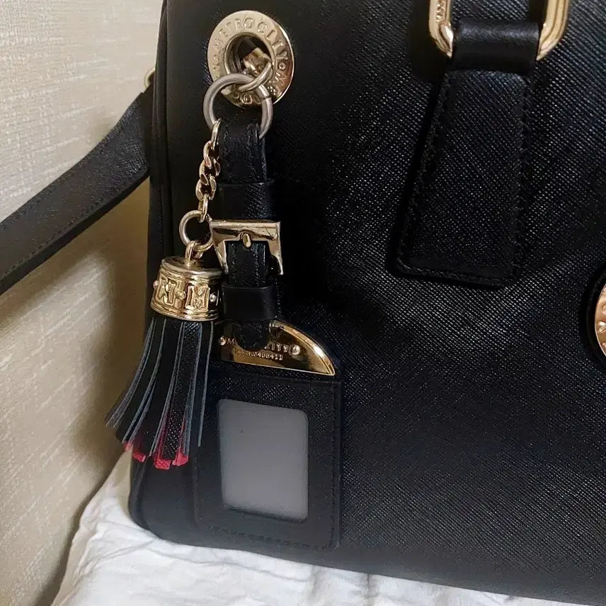 [BUNJANG] Metrocity Black Square Tote Shoulder Bag / 메트로시티 블랙 사각 토트백 숄더백 태슬참