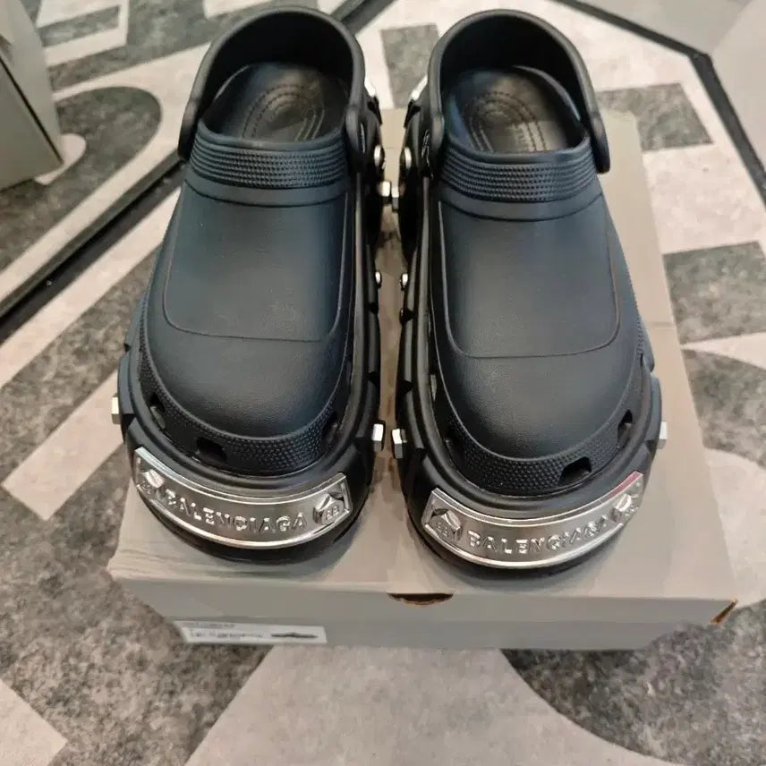 [BUNJANG] Crocs Balenciaga Hardcrocs Shoes / 크록스 발렌 하드크록스 거의 새상품입니다