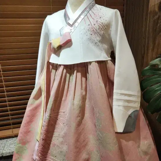 [BUNJANG] Pink Floral Hanbok / 분홍색 꽃무늬 한복
