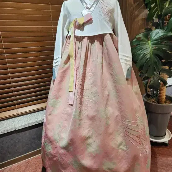 [BUNJANG] Pink Floral Hanbok / 분홍색 꽃무늬 한복