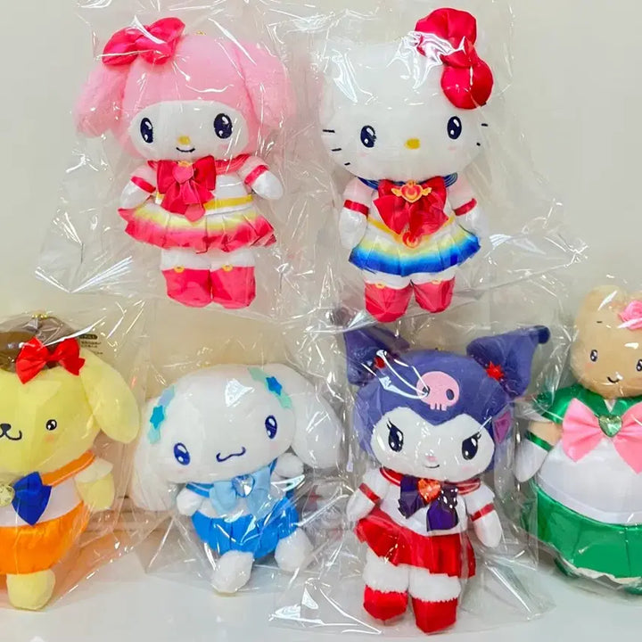 [BUNJANG] Sanrio x Sailor Moon Collaboration Limited Mascot Dolls 6-Piece Set (Hello Kitty, Mametaro, Kuromi) / [미사용] 산리오세일러문 콜라보한정마스코트인형 6종세트 헬로키티마멜쿠로미