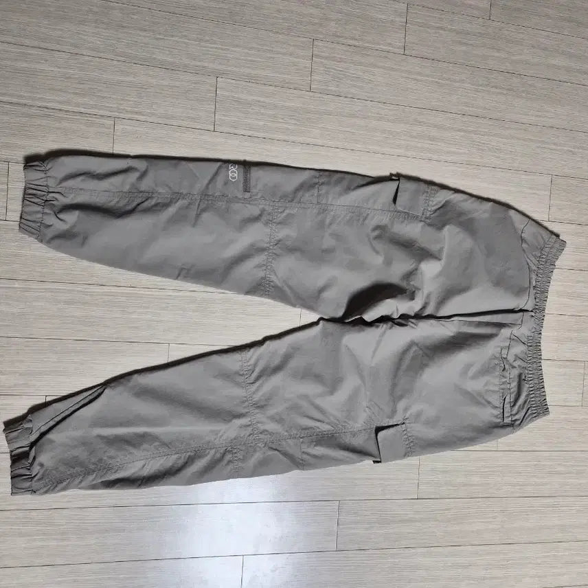 [SOLD OUT] 엄브로 카고 조거 팬츠