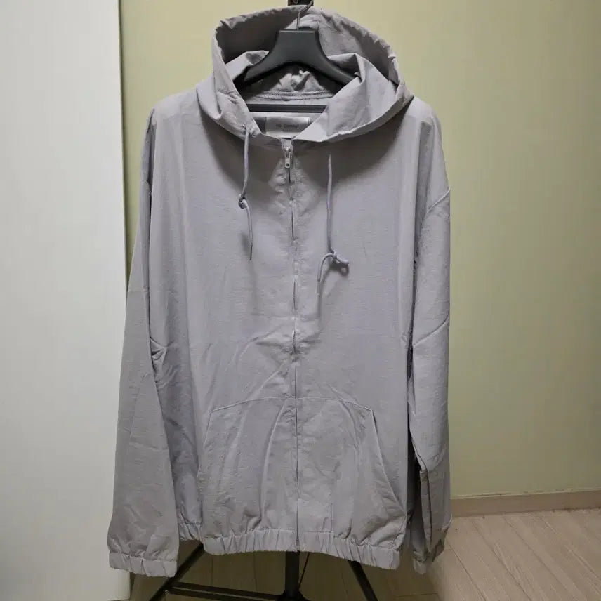 [BUNJANG] Unisex Lightweight Windbreaker Jacket / 남녀공용 바람막이