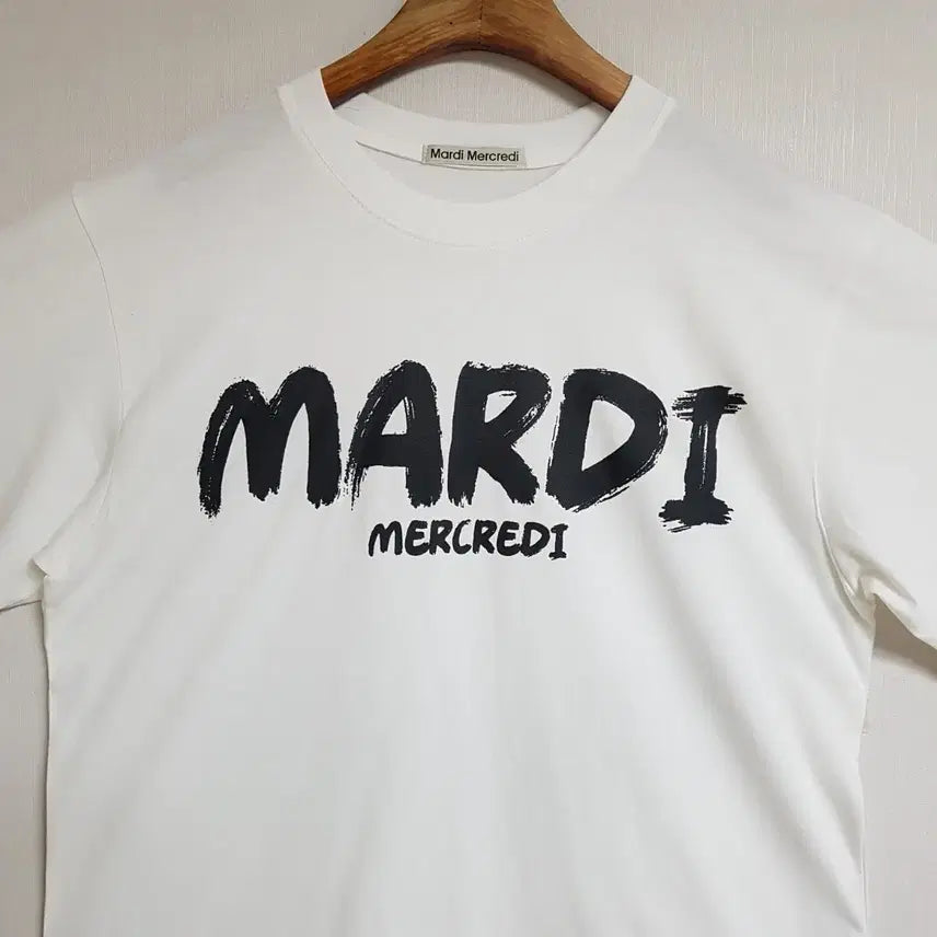 [SOLD OUT] 마르디메크르디 브러쉬로고 티셔츠