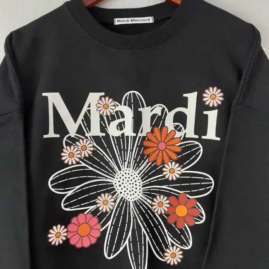[BUNJANG] Mardi Mercredi Blossom Sweatshirt / 마르디메크르디 블러썸 스웻셔츠