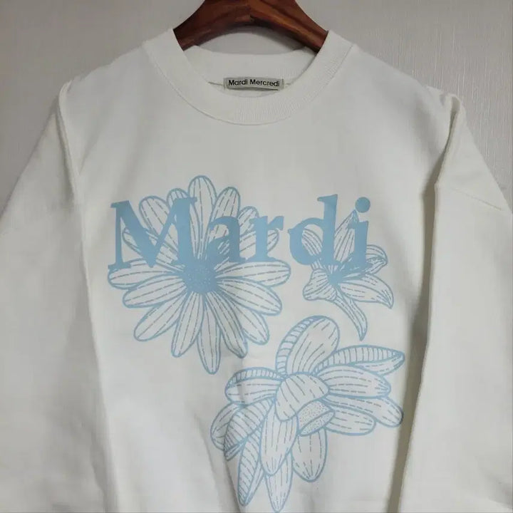[BUNJANG] Mardi Mercredi Triple Sweatshirt / 마르디메크르디 트리플 스웻셔츠
