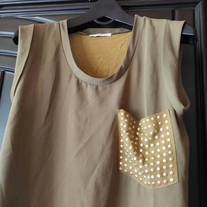 [BUNJANG] JUNI Khaki Blouse / JUNI블라우스  카키색