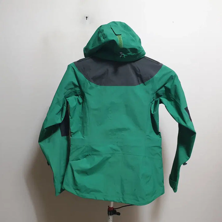 [SOLD OUT] 코오롱여성후드바람막이점퍼/90