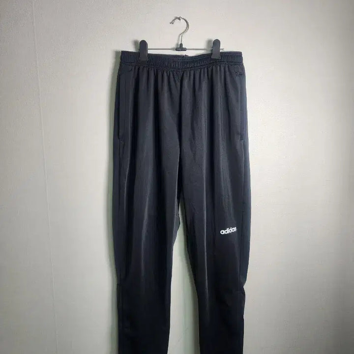 [SOLD OUT] 아디다스 트레이닝 팬츠 XL 블랙
