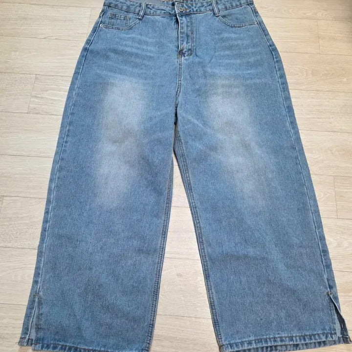 [SOLD OUT] 8부 청바지 새거 32-33정도